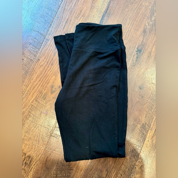 Encircled Black Leggings, Medium - Picture 4 of 4